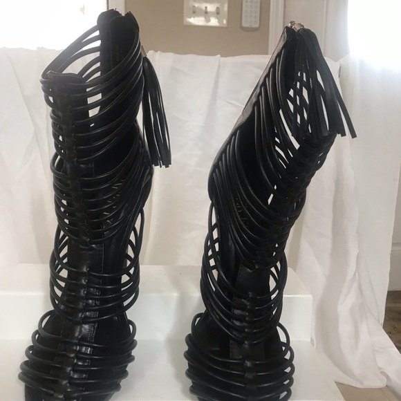 Shoes - Picture 7 of 8